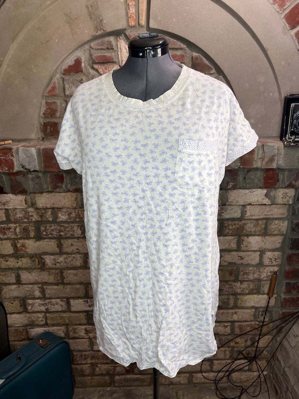 T-shirt vintage bow print purple white